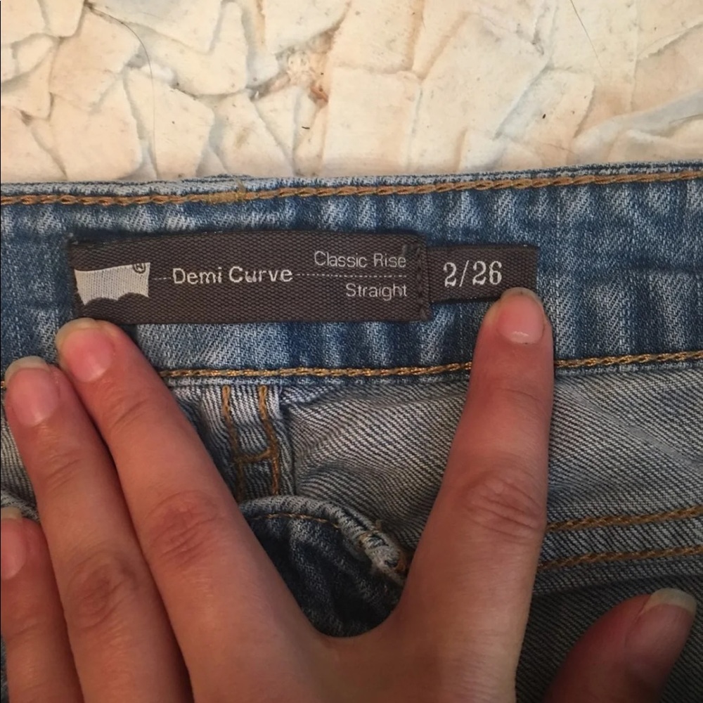 Vintage Levi's Mom Jeans - Demi Curve - Picture 4 of 6